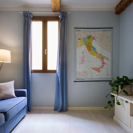 Panicale Blue Historic 1Br Stay Near Medici Chapels & Mercato Centrale 피렌체 외부 사진